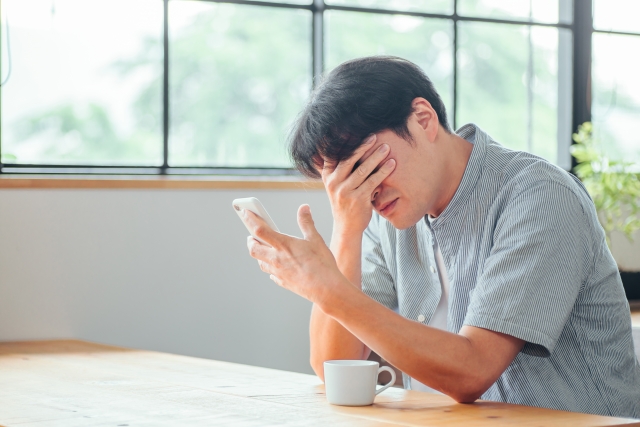悩むメン